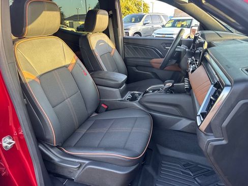 Used 2024 GMC Canyon AT4 AWD/4WD image 12