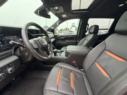 Used 2025 GMC Sierra 1500 AT4 AWD/4WD image 4