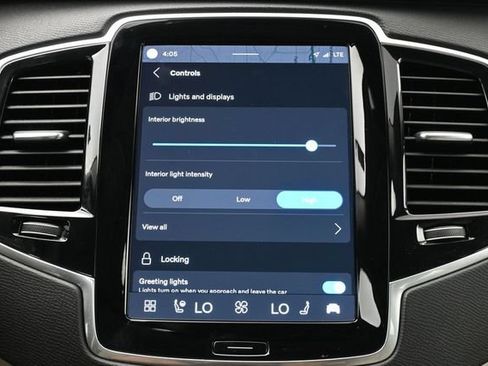 Used 2023 Volvo XC90 B6 Plus w/ Protection Package AWD/4WD image 17