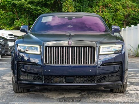 Used 2024 Rolls-Royce Ghost Black Badge image 13