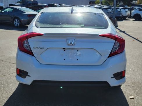 Used 2017 Honda Civic EX-T image 4