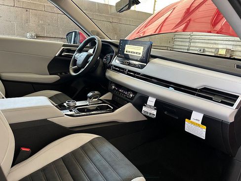 New 2025 Mitsubishi Outlander SE image 55