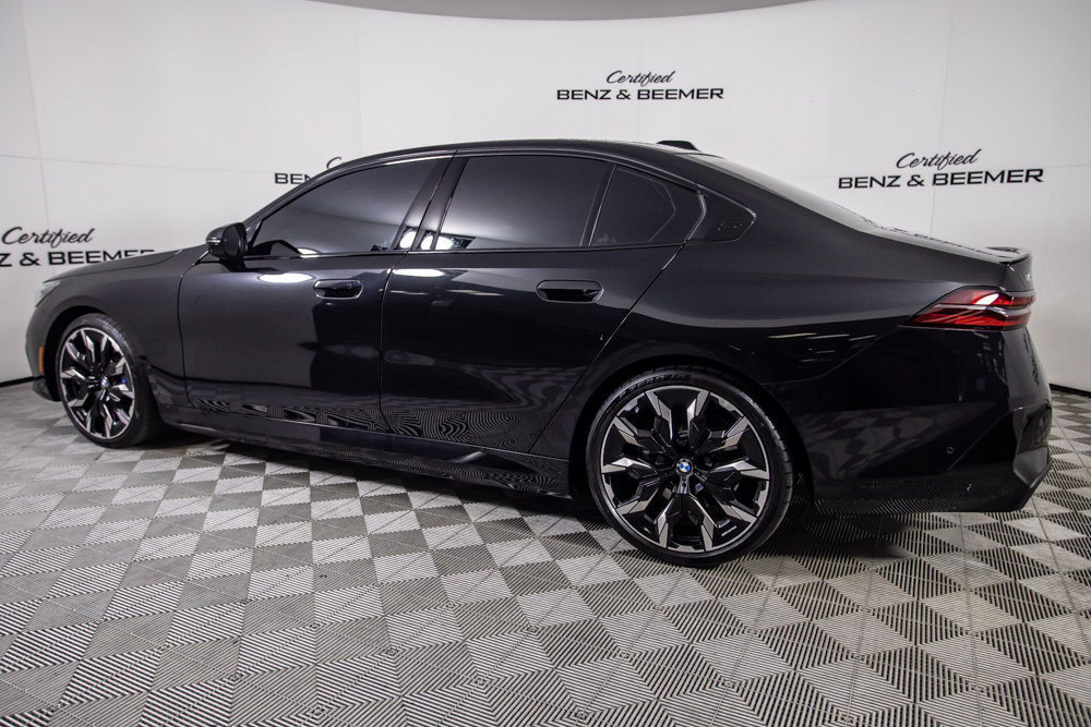 Used 2026 BMW i5 eDrive40 w/ M Sport Package RWD image 11