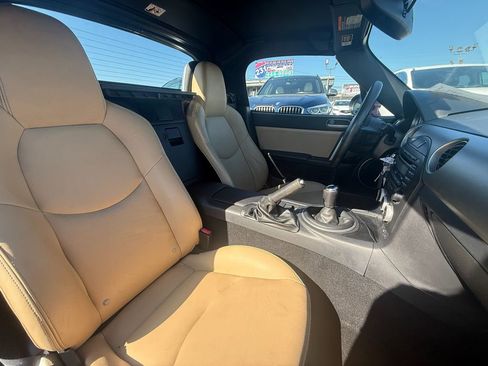 Used 2011 MAZDA MX-5 Miata Grand Touring image 19