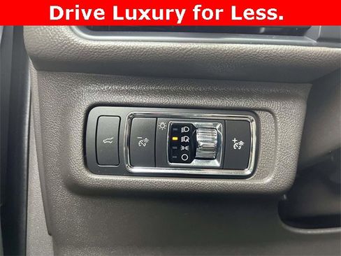 Used 2022 Lincoln Corsair AWD w/ Premium Package image 22