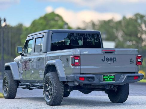 Used 2021 Jeep Gladiator Sport AWD/4WD image 9