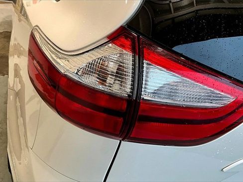 Used 2019 Toyota Sienna XLE Premium image 23