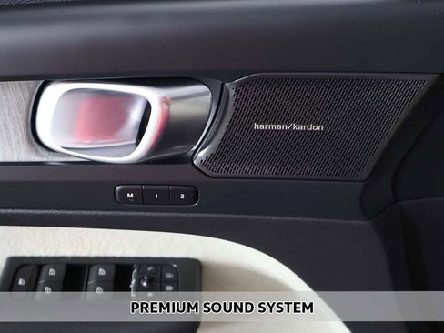 Used 2024 Volvo XC40 B5 Plus w/ Protection Package Premier image 5