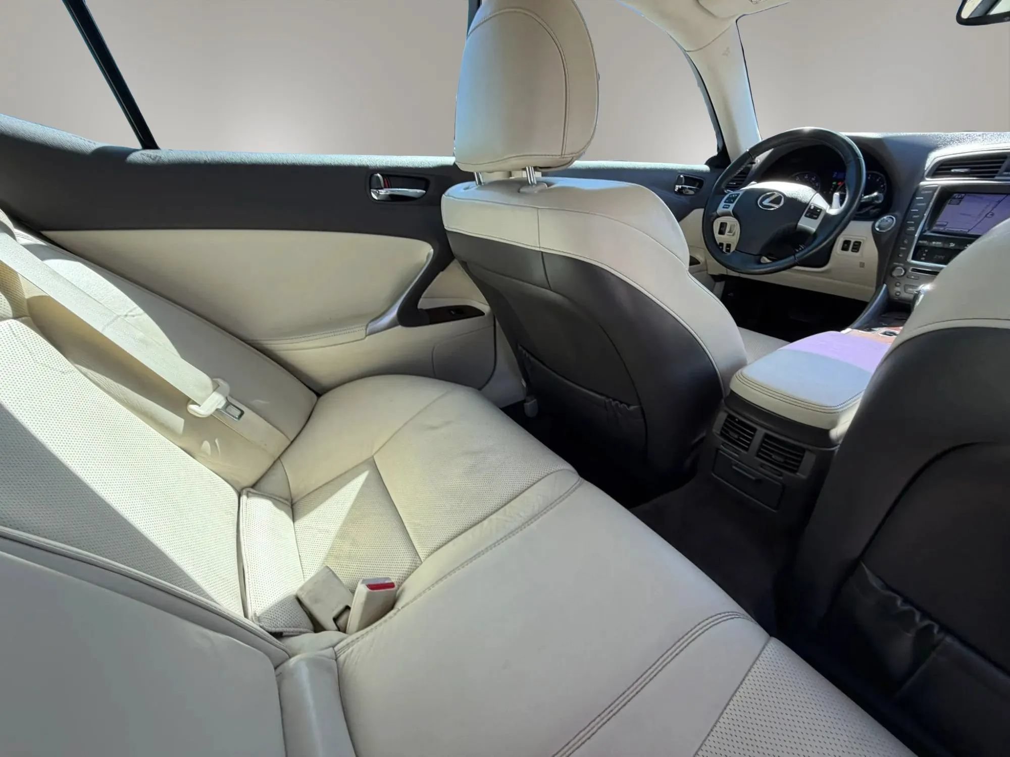 Used 2011 Lexus IS 350 w/ Premium Pkg Value Edition RWD image 27