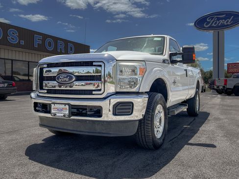 Used 2015 Ford F250 XLT w/ XLT Interior Package AWD/4WD image 2