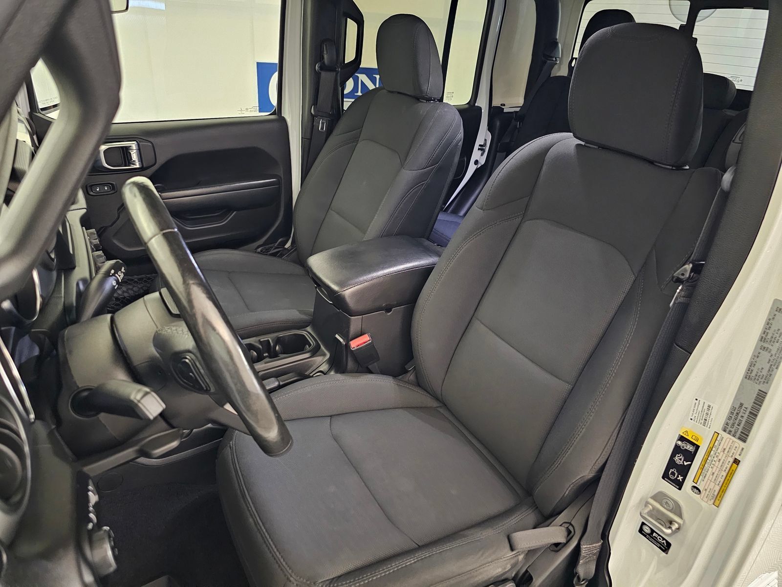 Used 2021 Jeep Gladiator Overland AWD/4WD image 5