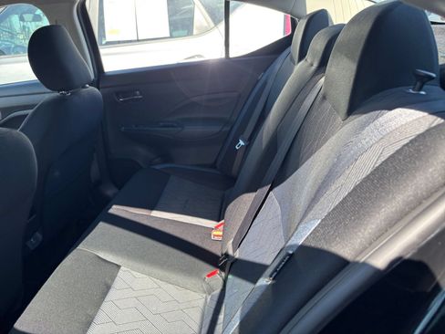 Used 2025 Nissan Versa SV FWD image 25