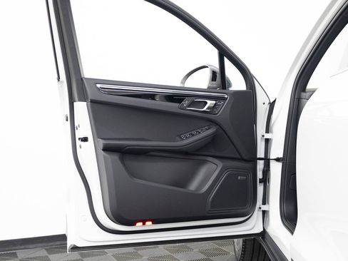 New 2026 Porsche Macan Turbo AWD/4WD image 14