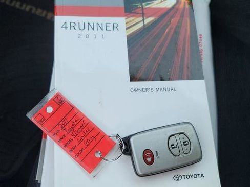 Used 2011 Toyota 4Runner Limited image 23