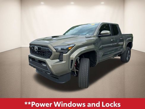 Used 2025 Toyota Tacoma TRD Sport AWD/4WD image 12