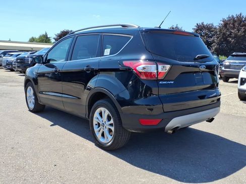 Used 2018 Ford Escape SE FWD image 6