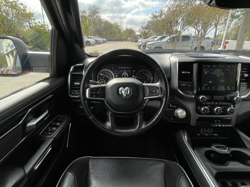 Used 2024 RAM 1500 Laramie image 11