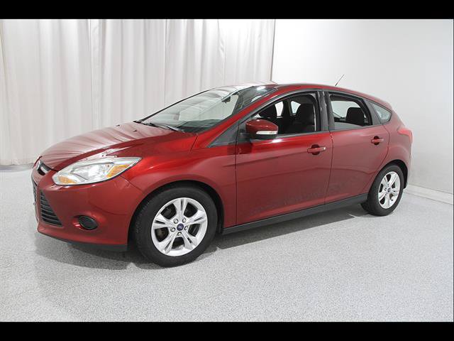 Used 2014 Ford Focus SE w/ SE Winter Package FWD image 3