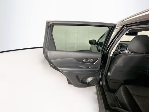 Used 2019 Nissan Rogue SV AWD/4WD image 25