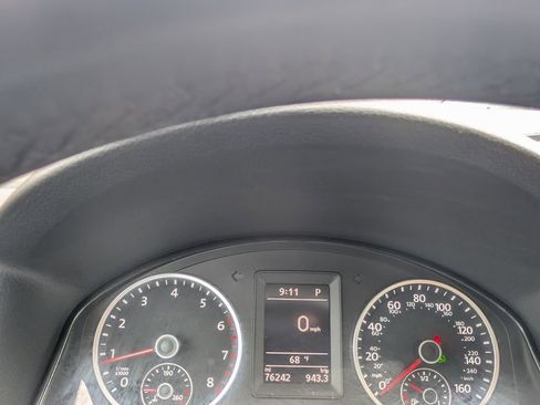 Used 2017 Volkswagen Tiguan S AWD/4WD image 22