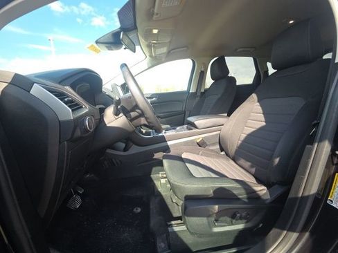 Used 2022 Ford Edge SE image 26