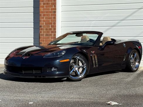 Used 2013 Chevrolet Corvette Grand Sport w/ 3LT Preferred Equipment Group image 10