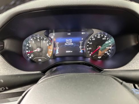 Used 2022 Jeep Compass Latitude FWD image 25