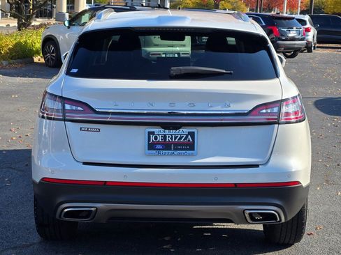 Certified 2022 Lincoln Nautilus AWD w/ Premium Package image 11