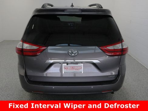 Used 2015 Toyota Sienna Limited Premium image 8