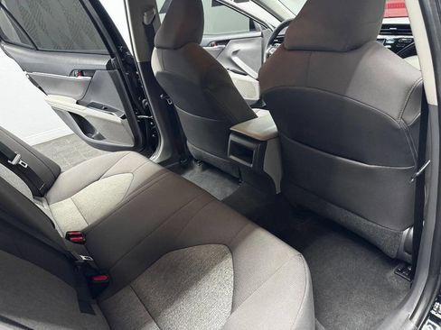 Used 2019 Toyota Camry LE w/ Carpet Mat Package image 50
