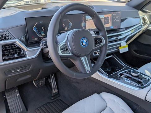 New 2026 BMW X5 xDrive50e w/ Executive Package AWD/4WD image 3