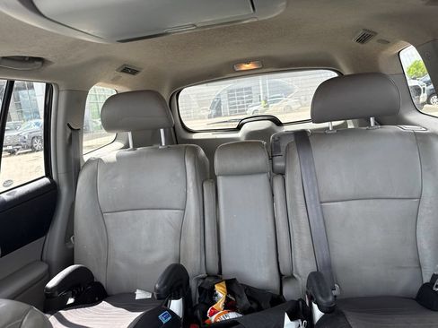 Used 2010 Toyota Highlander Limited AWD/4WD image 16