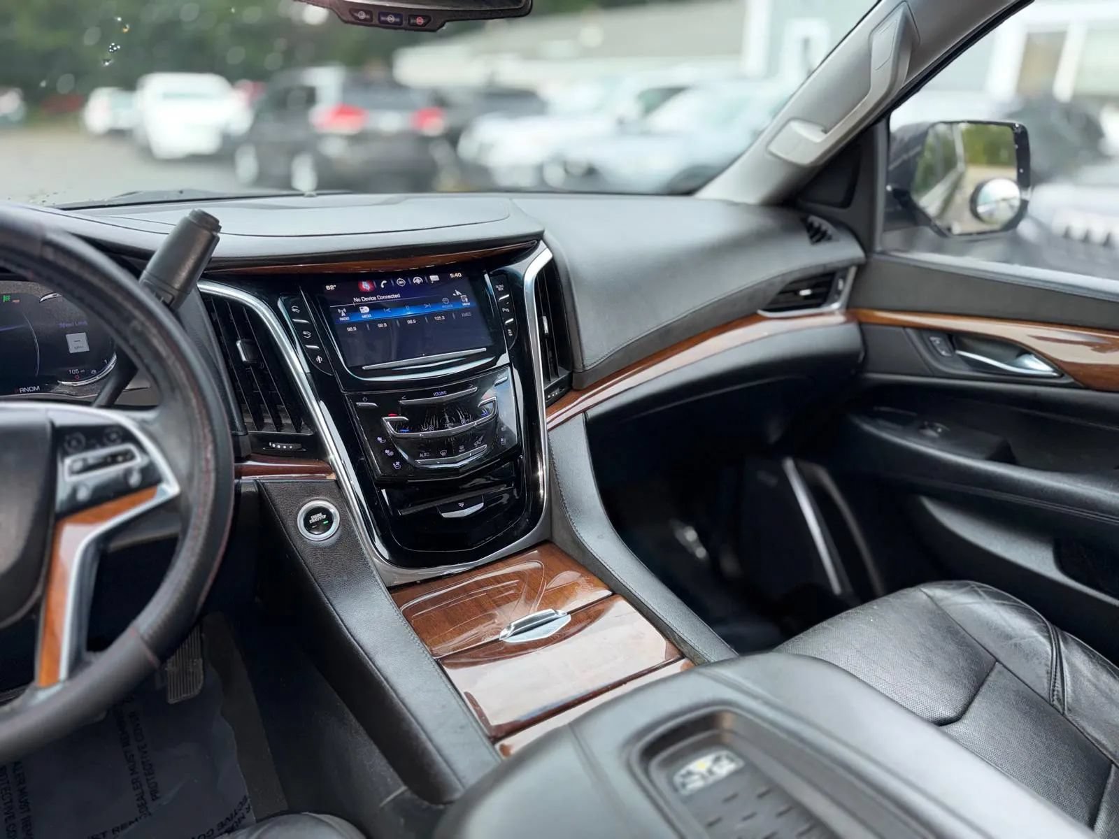 Used 2016 Cadillac Escalade ESV 2WD image 22