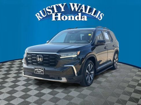 Used 2024 Honda Pilot Touring image 4