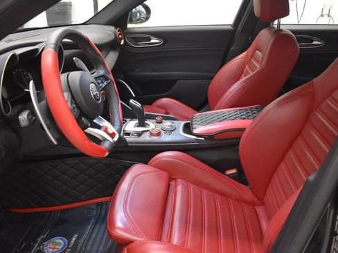 Used 2023 Alfa Romeo Giulia Sprint AWD/4WD image 22