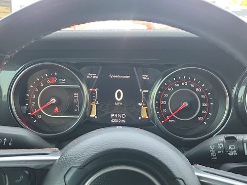 Used 2022 Jeep Wrangler Unlimited Rubicon AWD/4WD image 18