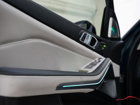 Used 2025 BMW ALPINA XB7 image 43