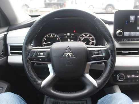 Used 2022 Mitsubishi Outlander SEL image 6