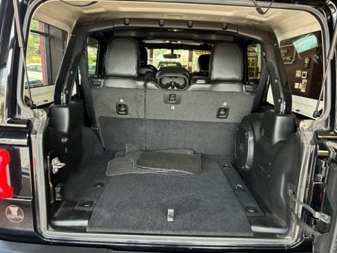 Used 2020 Jeep Wrangler Unlimited Rubicon AWD/4WD image 14