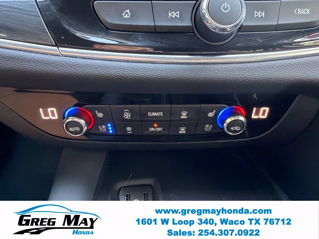 Used 2018 Buick Enclave Premium w/ LPO, Hit The Road Package AWD/4WD image 31