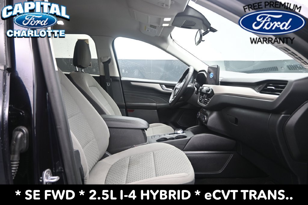 Used 2021 Ford Escape SE w/ SE Sport Appearance Package FWD image 14