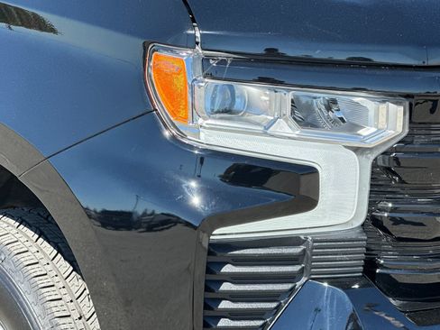 Used 2025 Chevrolet Silverado 1500 LT AWD/4WD image 35