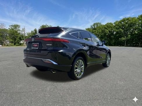 Used 2024 Toyota Venza Limited AWD/4WD image 9