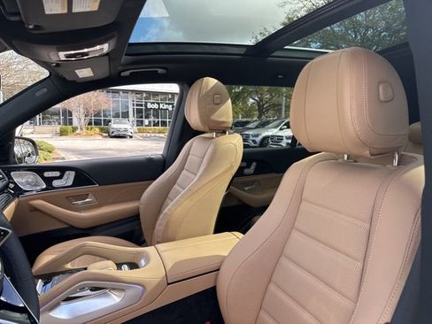 Used 2024 Mercedes-Benz GLS 580 4MATIC image 15