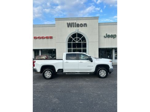 Used 2025 Chevrolet Silverado 2500 LT AWD/4WD image 1