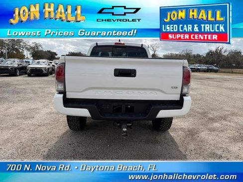 Used 2022 Toyota Tacoma TRD Sport w/ TRD Premium Sport Package image 10