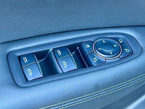 New 2024 Cadillac XT6 Sport w/ LPO, ONYX Package image 18