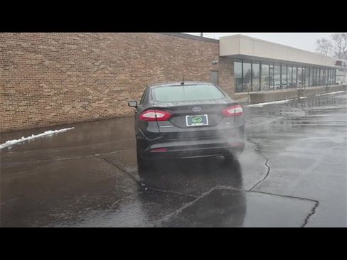 Used 2015 Ford Fusion SE image 7