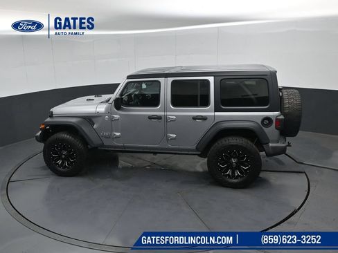 Used 2018 Jeep Wrangler Unlimited Sport AWD/4WD image 48