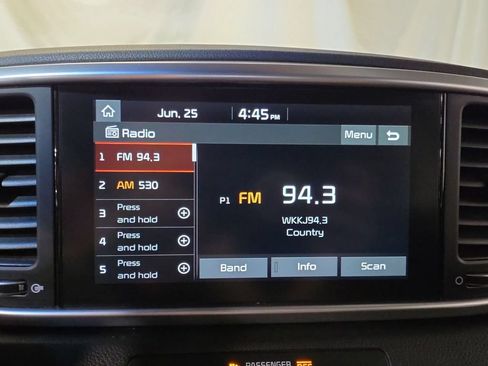 Used 2022 Kia Sportage LX AWD/4WD image 12